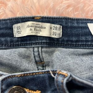 Ambercrombie & Fitch High-Waisted Skinny Jeans